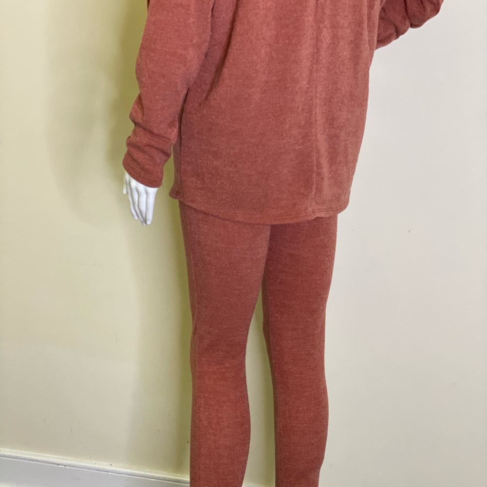 Women’s Snuggle Rust Set - Picture 6 of 7